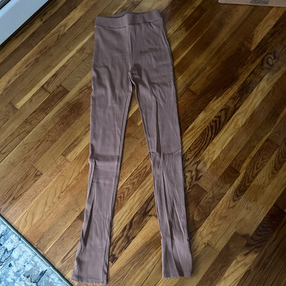 Naked Wardrobe Leggings